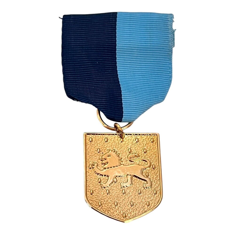 Vintage 1970s Military Style Medal Brooch Gold Tone Blue Ribbon Pin - 13E